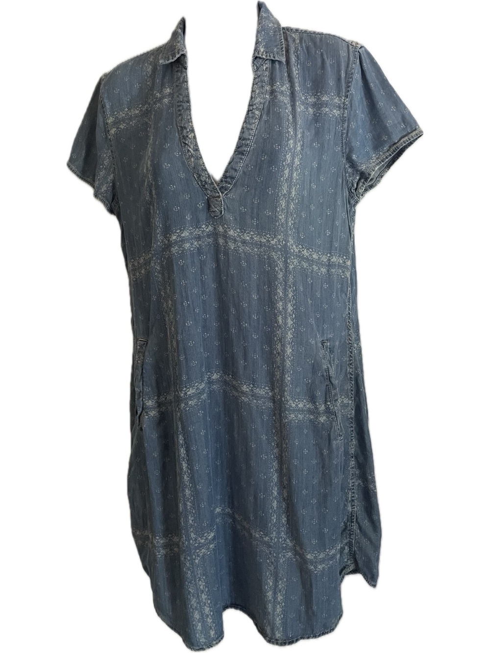 Maurices Light Denim Blue V-Neck Tunic Dress with Subtle Pattern